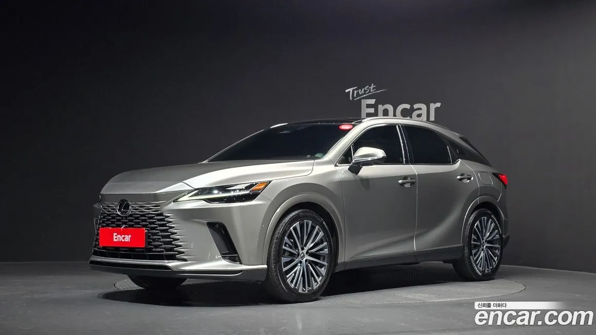Lexus RX — фото 1
