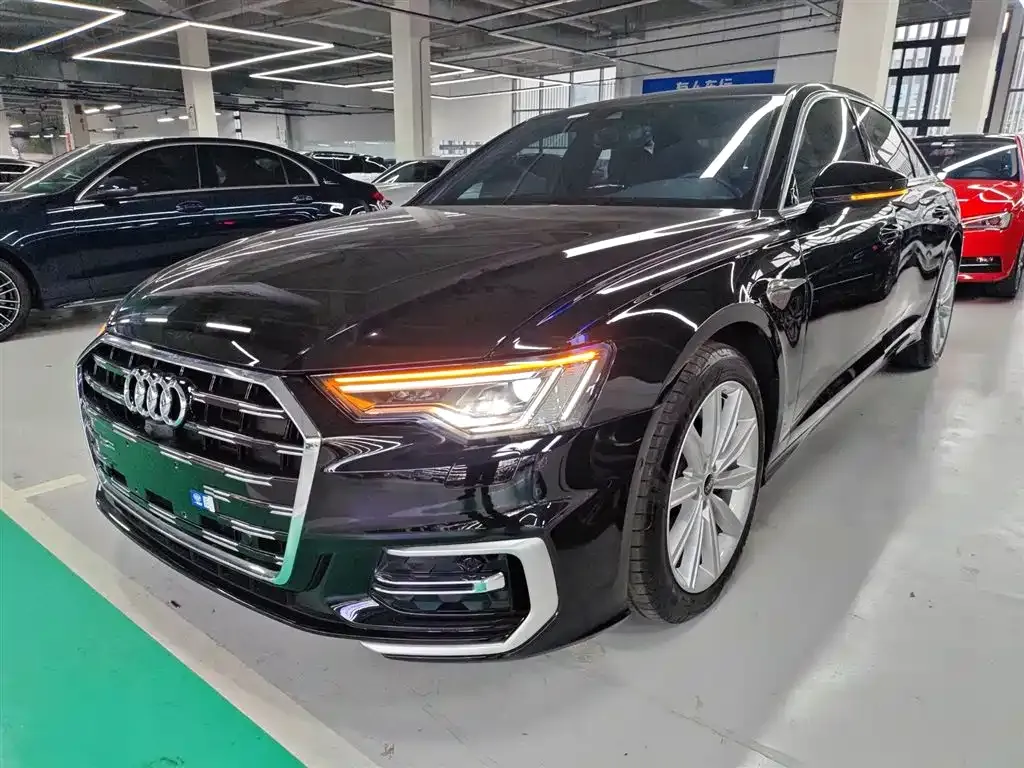 Audi A6L 2023 из CN, фото 2