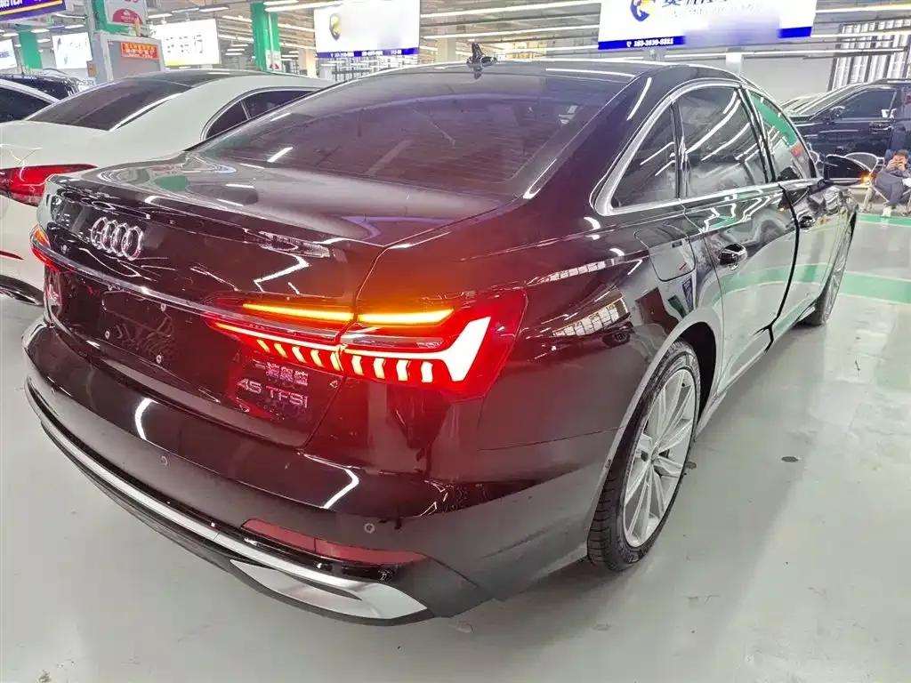 Audi A6L 2023 из CN, фото 10