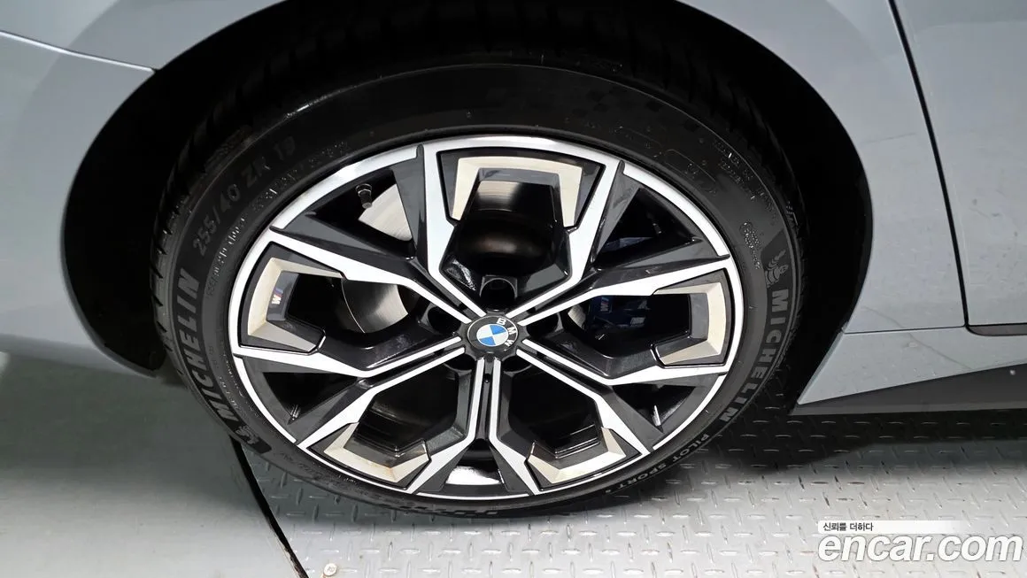 BMW 4-Series 2024 из KR, фото 5