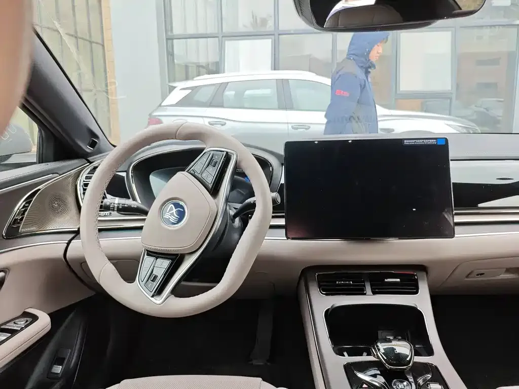 BYD Han 2025 из CN, фото 3