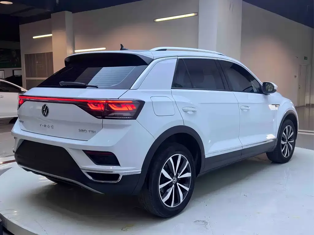 Volkswagen T-Roc 2023 из CN, фото 7