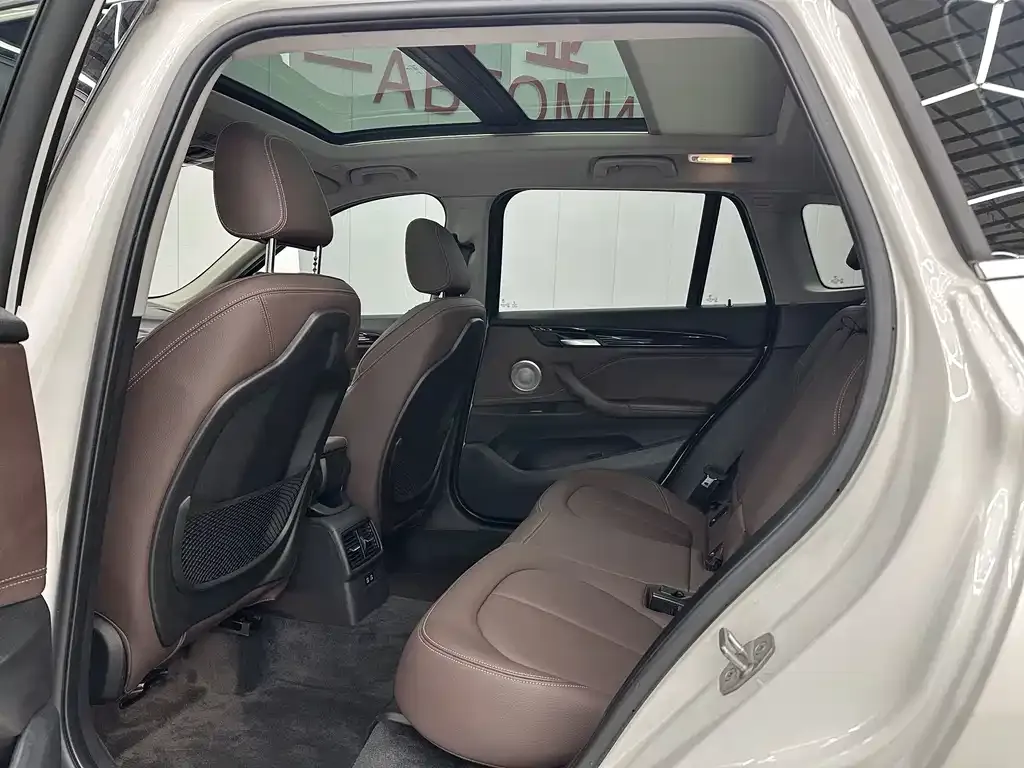 BMW X1 2022 из CN, фото 2