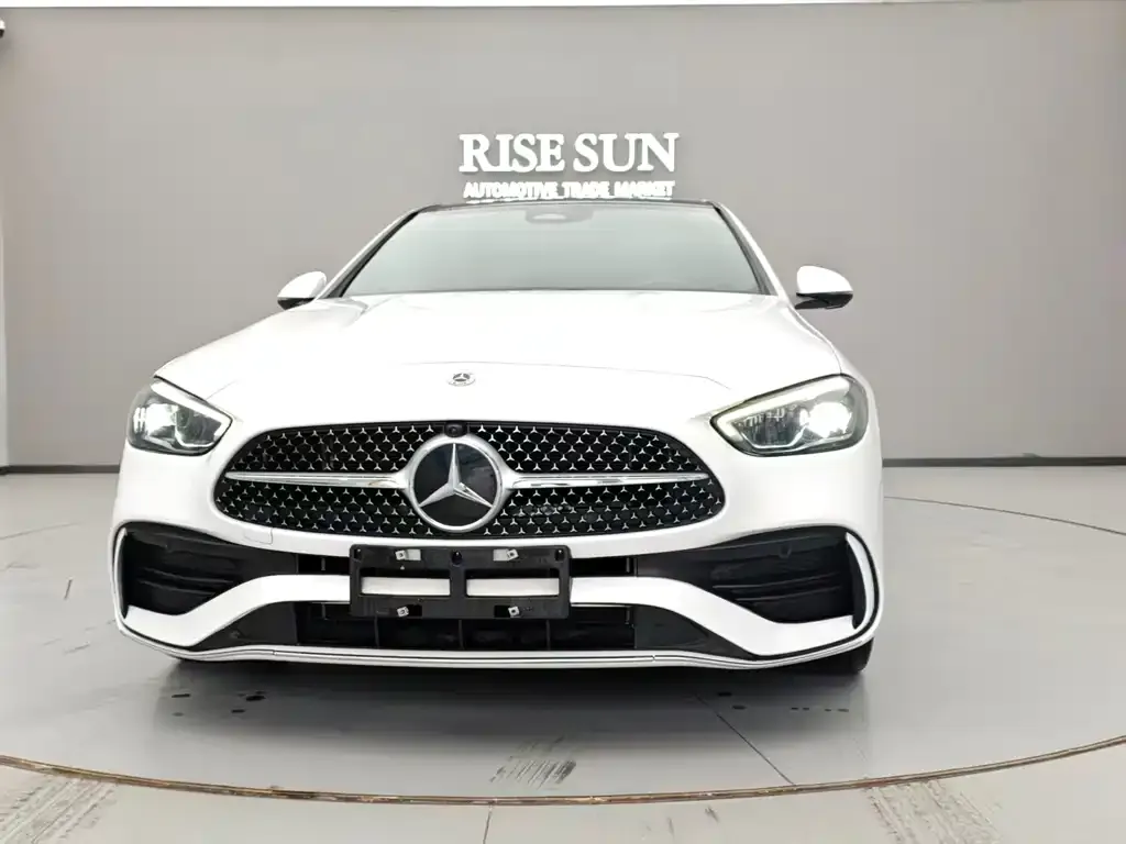 Mercedes-Benz C-Class — фото 1