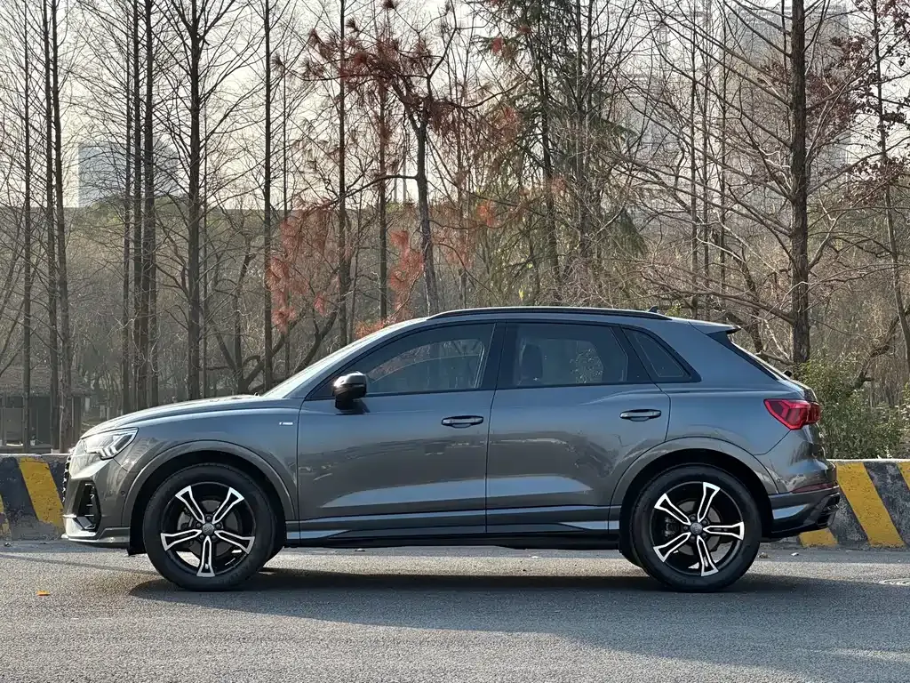 Audi Q3 2021 из CN, фото 10