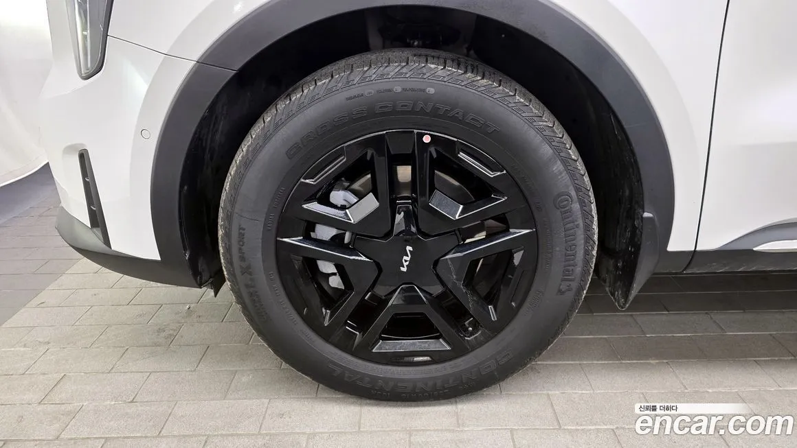 Kia Sorento — фото 10