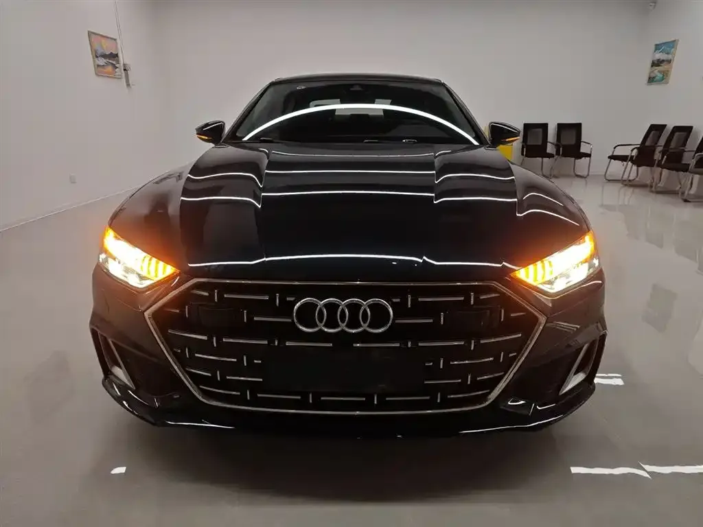 Audi A7L 2023 из CN, фото 2
