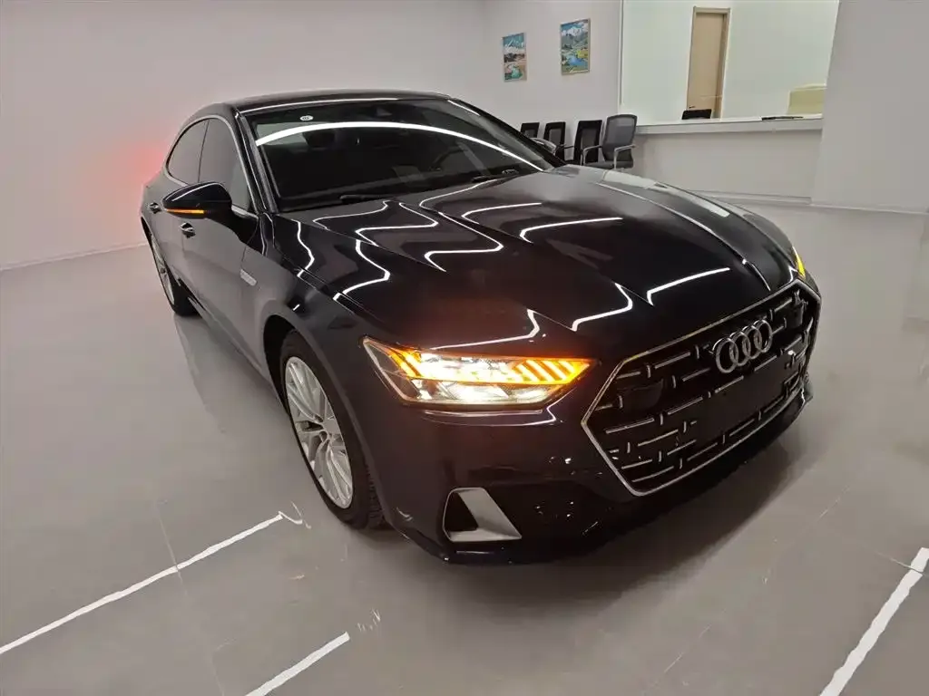 Audi A7L 2023 из CN, фото 8