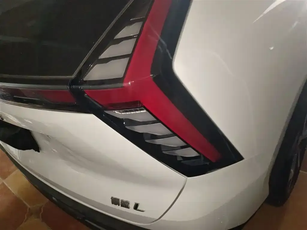 Geely Boyue L 2024 из CN, фото 3