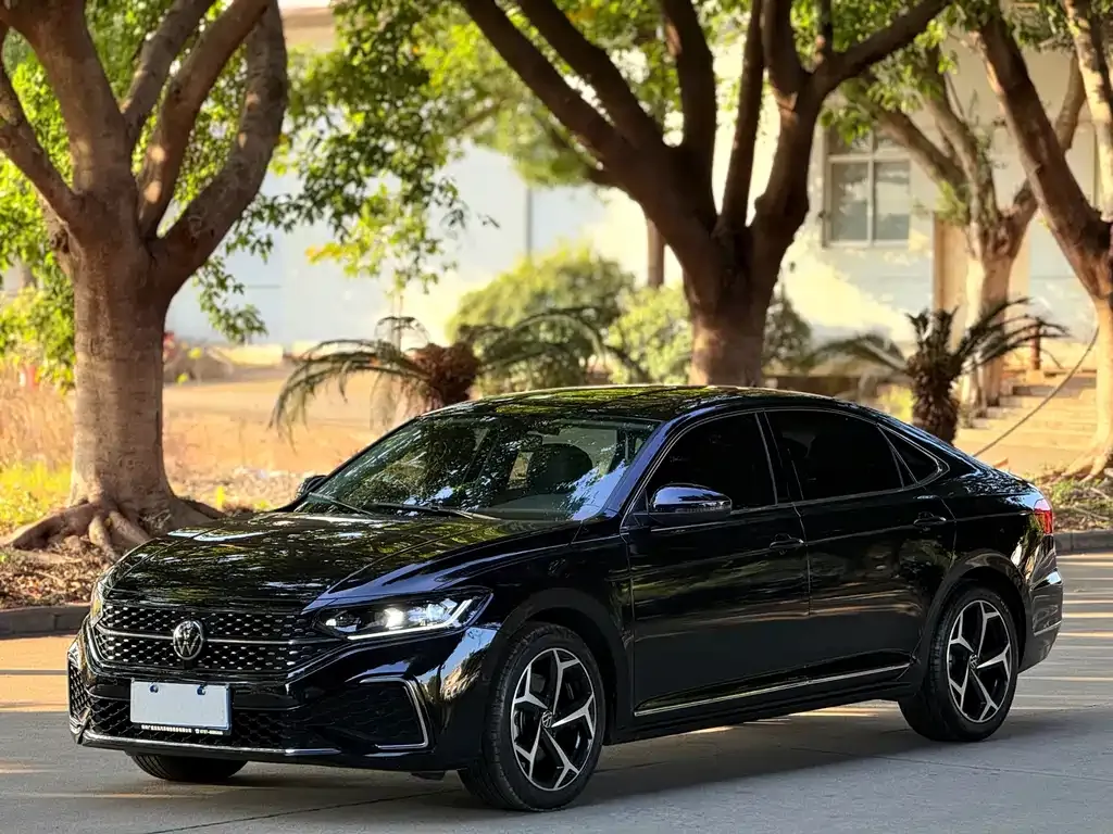 Volkswagen Passat 2024 из CN, фото 1