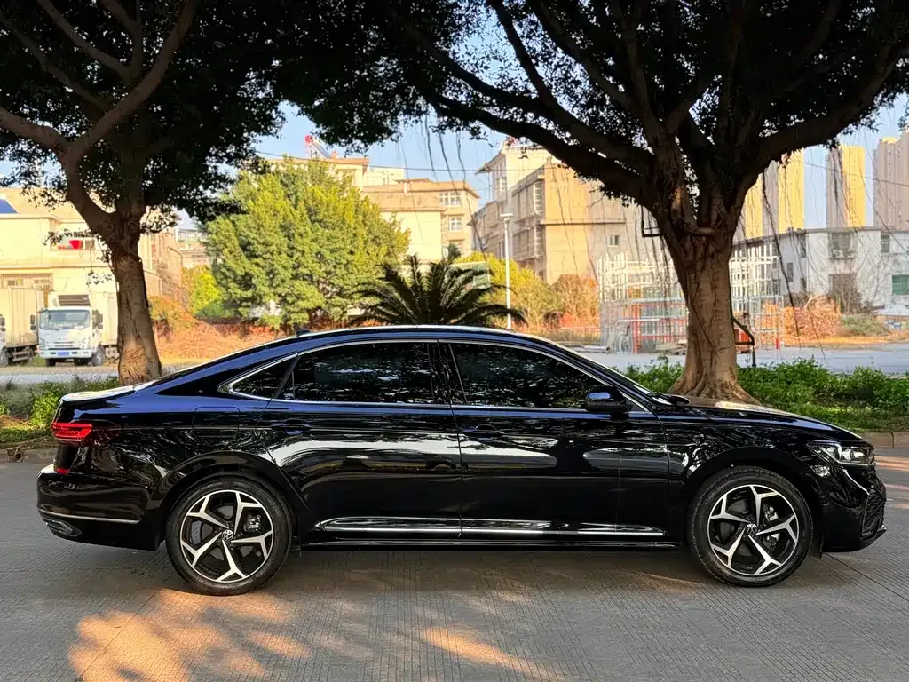Volkswagen Passat 2024 из CN, фото 10