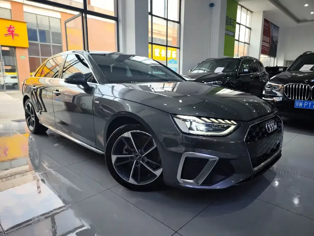 Audi A4L 2022 из CN, фото 3
