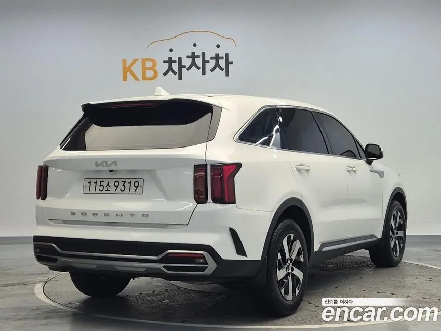 Kia Sorento — фото 10