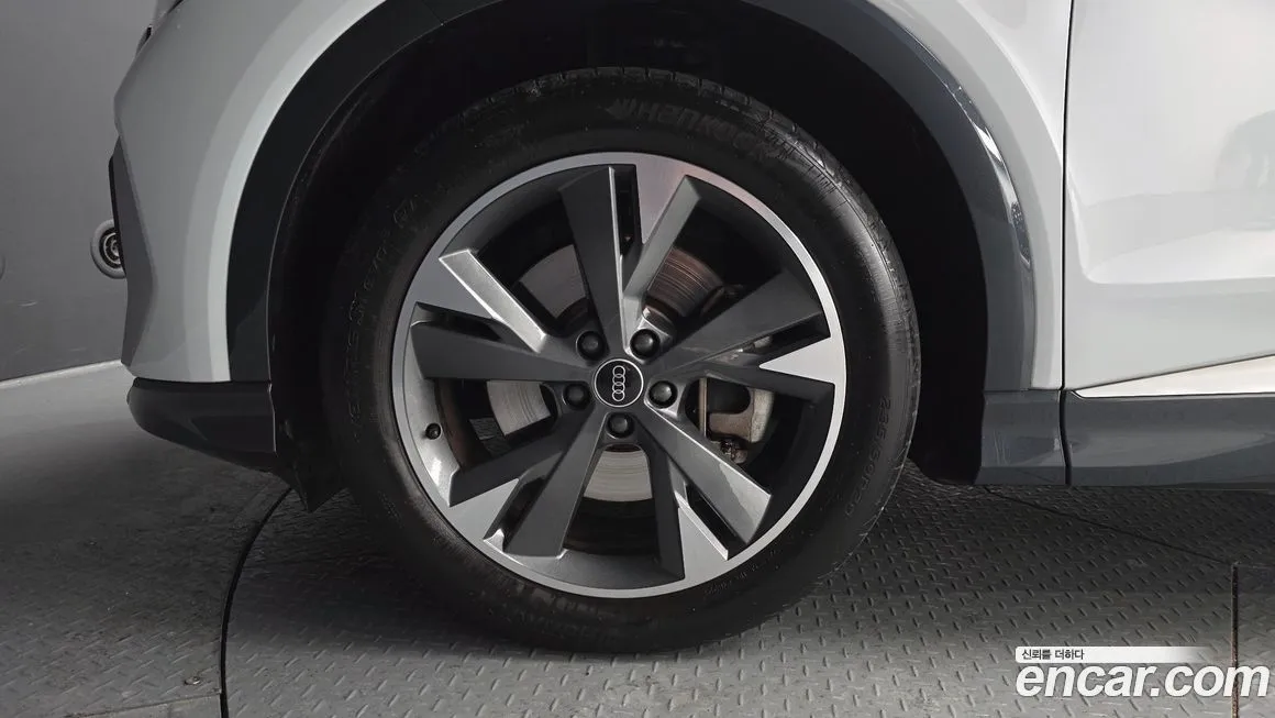 Audi Q4 e-tron 2023 из KR, фото 2