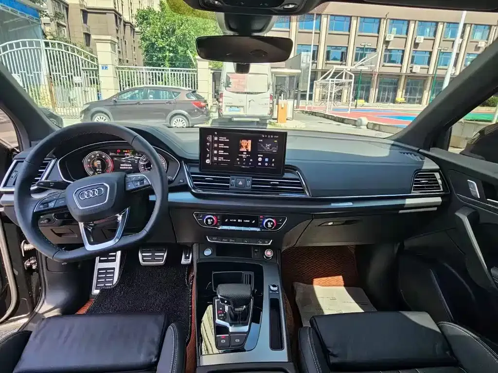 Audi Q5L 2024 из CN, фото 4