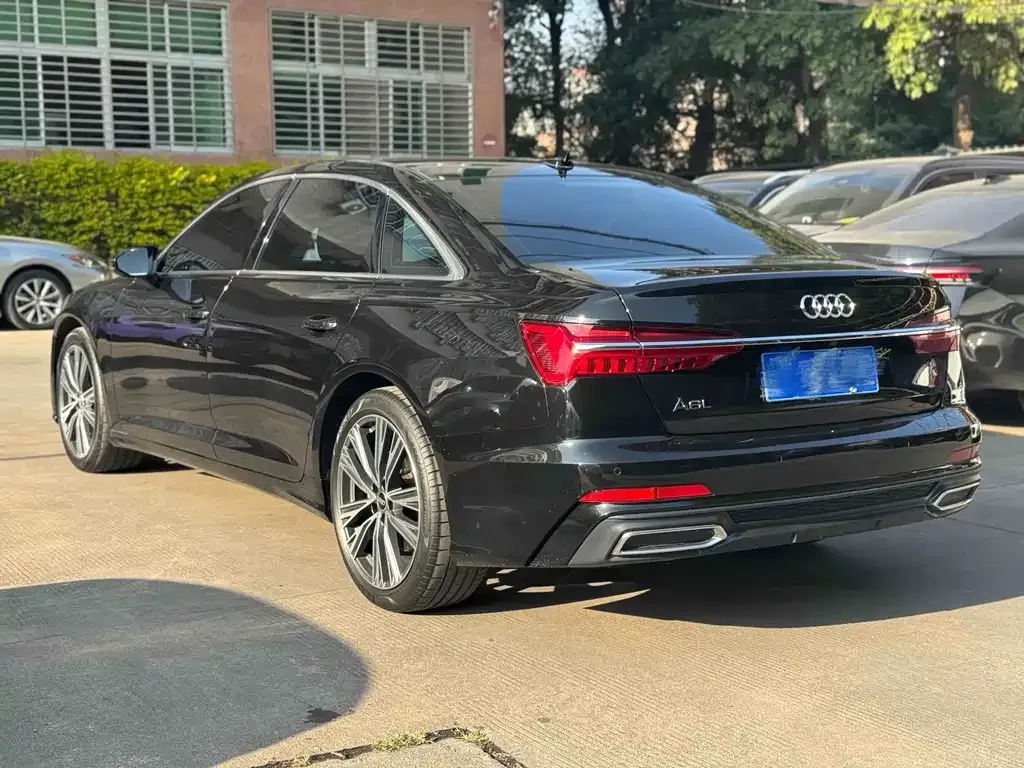 Audi A6L 2022 из CN, фото 5