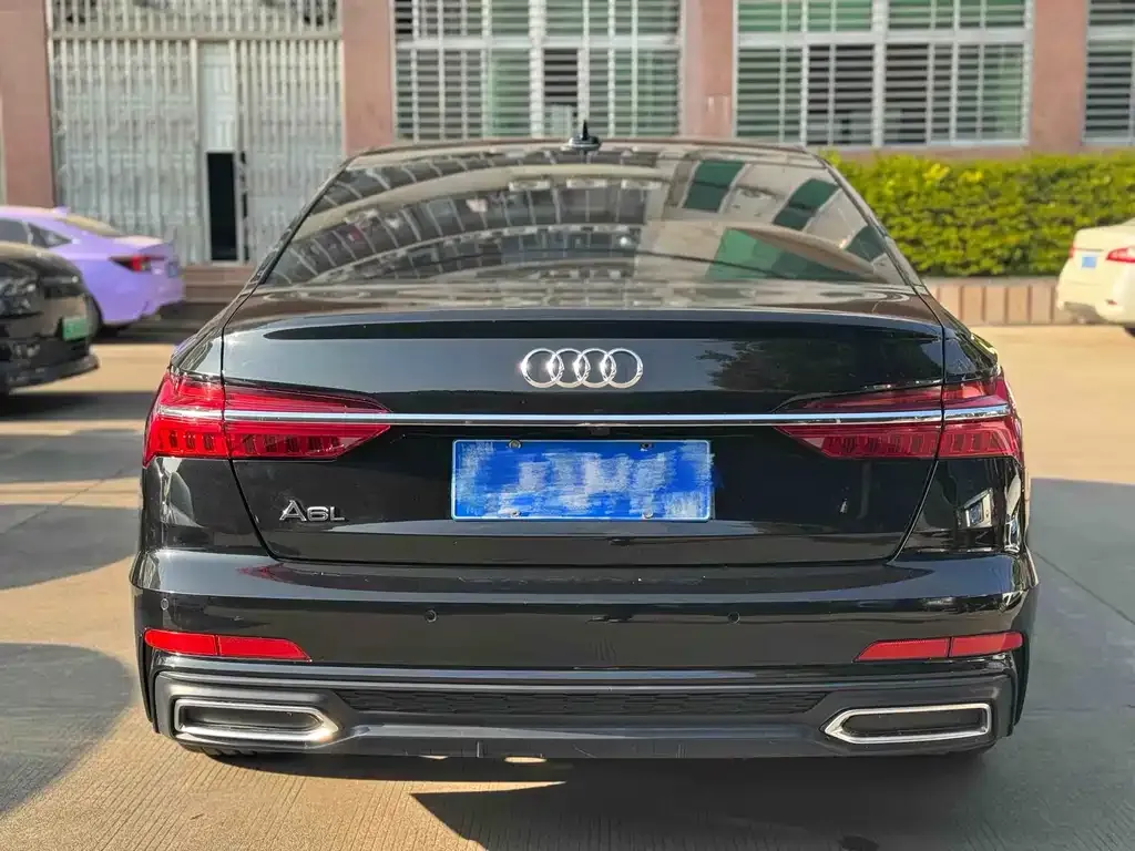 Audi A6L 2022 из CN, фото 2