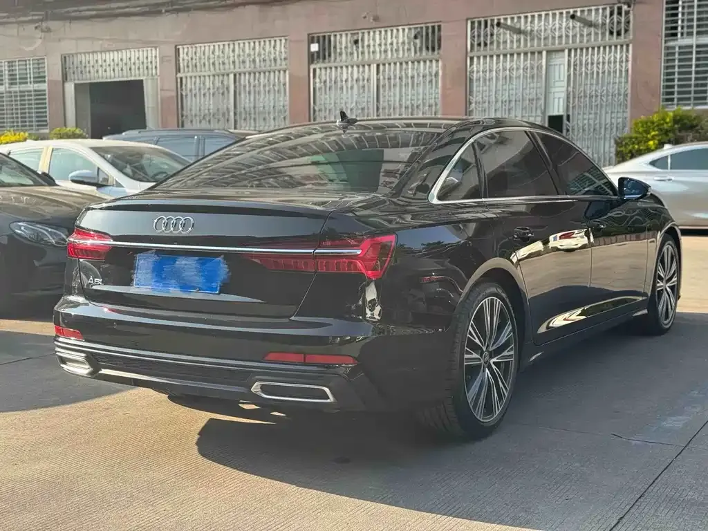 Audi A6L 2022 из CN, фото 6