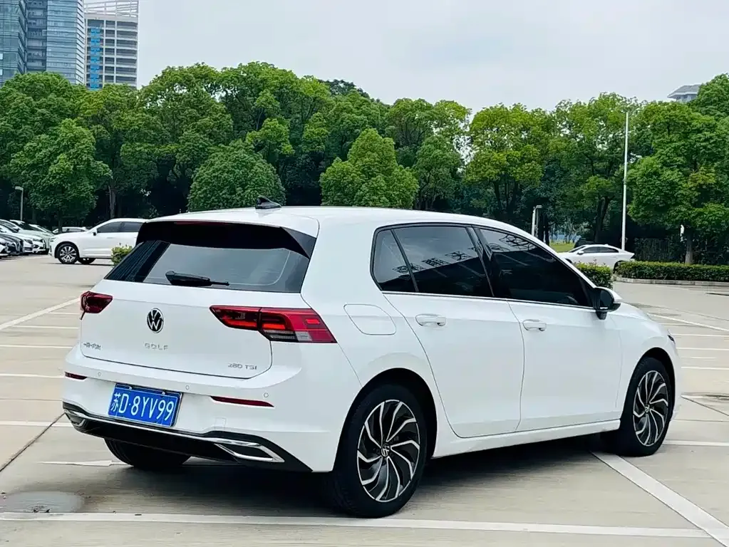 Volkswagen Golf 2021 из CN, фото 2