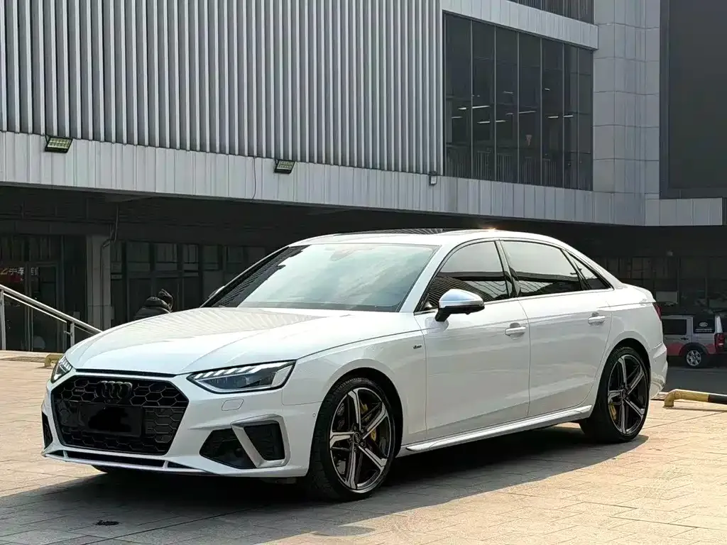 Audi A4L 2021 из CN, фото 1