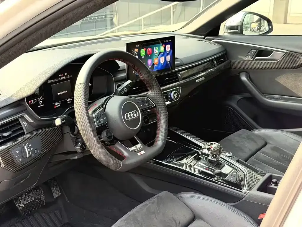 Audi A4L 2021 из CN, фото 6