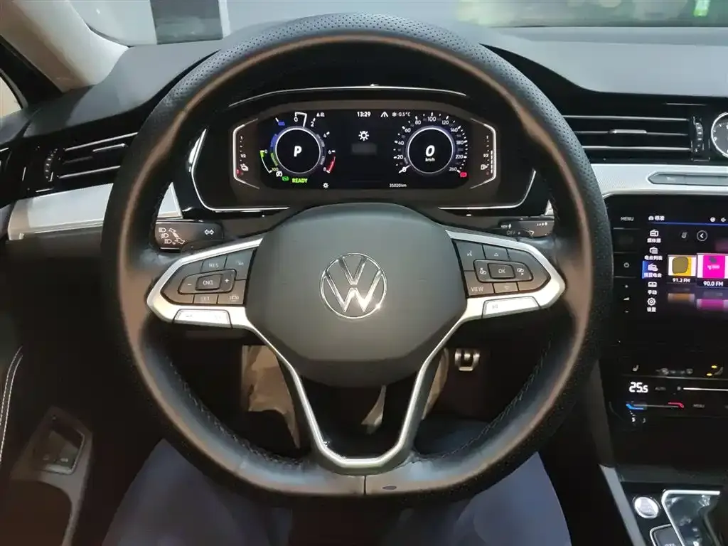 Volkswagen Magotan GTE PHEV 2022 из CN, фото 8
