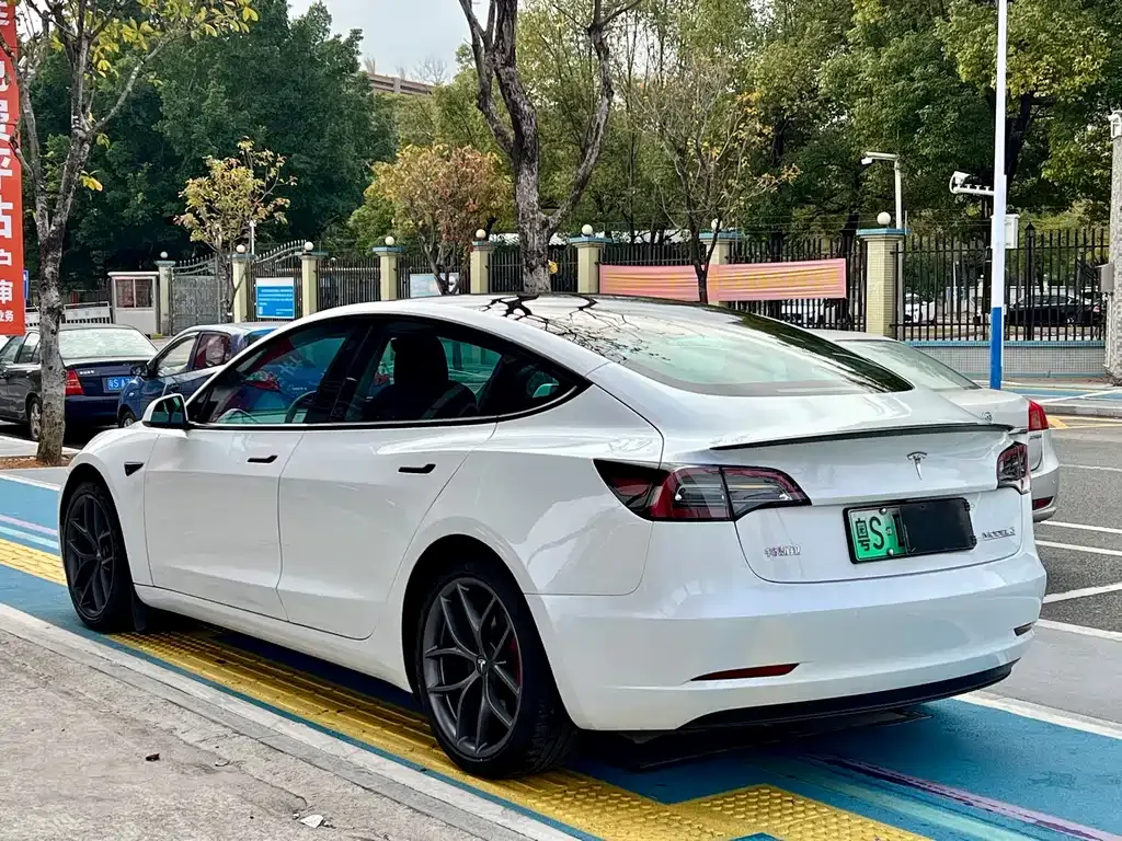 Tesla Model 3 2022 из CN, фото 8