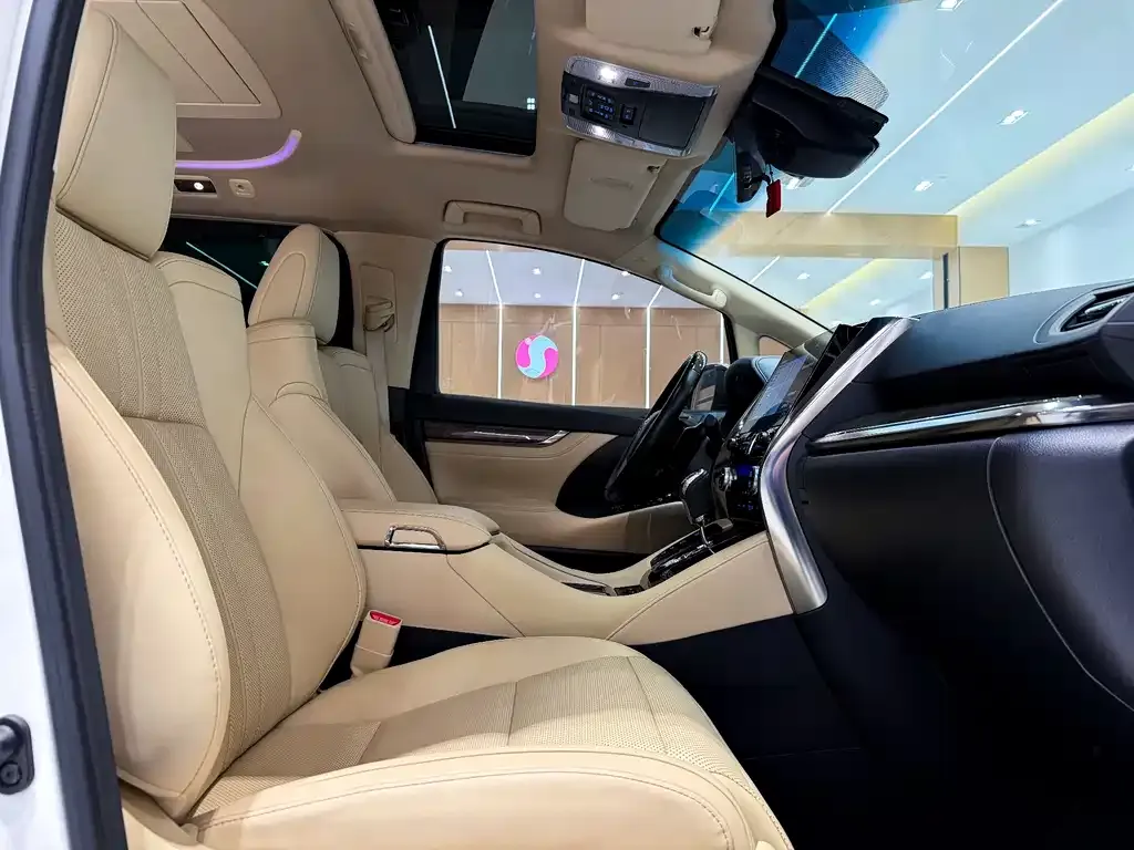 Toyota Alphard 2022 из CN, фото 7