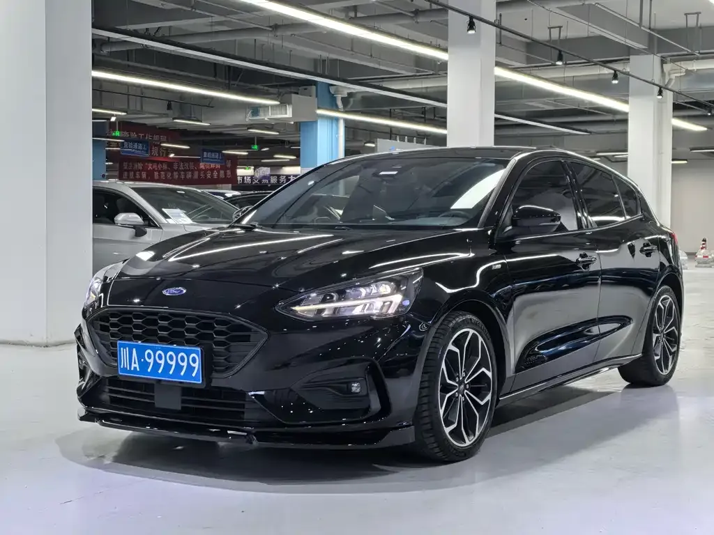Ford Focus 2021 из CN, фото 1