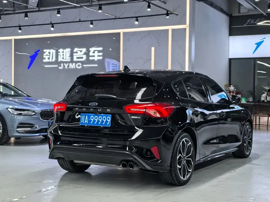 Ford Focus 2021 из CN, фото 2