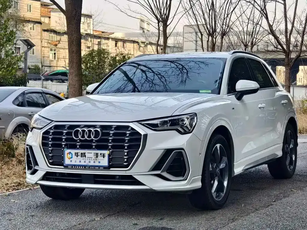 Audi Q3 2023 из CN, фото 1