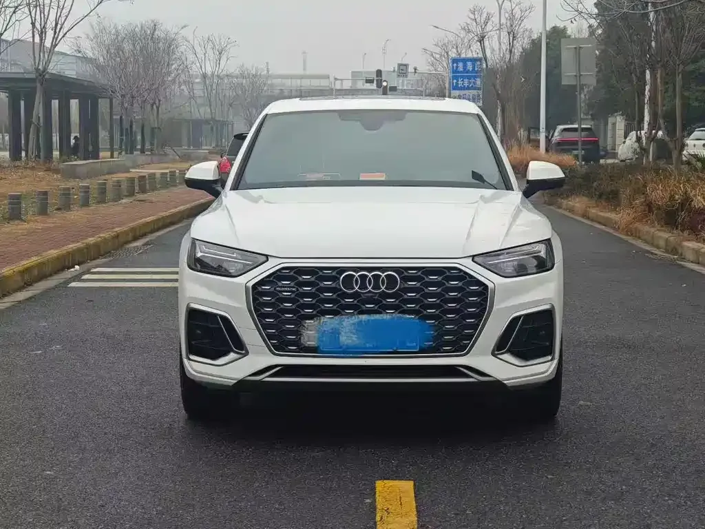 Audi Q5L Sportback 2022 из CN, фото 8