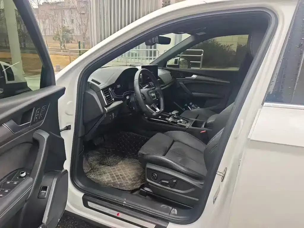 Audi Q5L Sportback 2022 из CN, фото 9