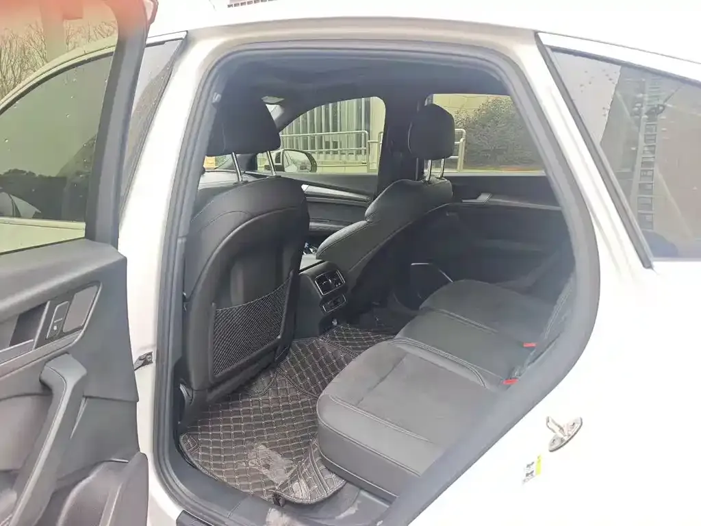 Audi Q5L Sportback 2022 из CN, фото 6