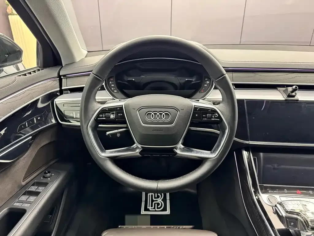 Audi A8 2023 из CN, фото 3