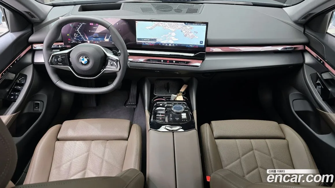 BMW 5-Series 2025 из KR, фото 7