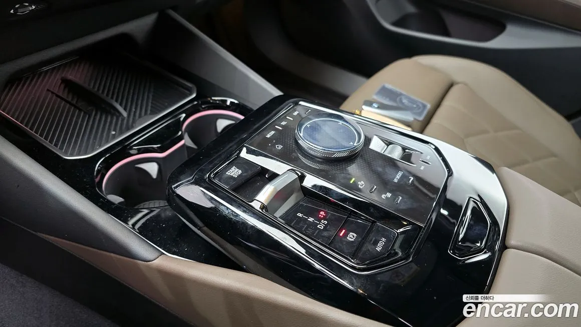 BMW 5-Series 2025 из KR, фото 10