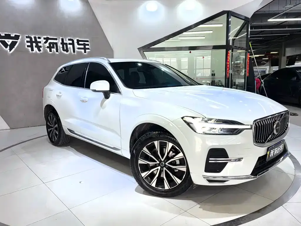 Volvo XC60 2023 из CN, фото 4