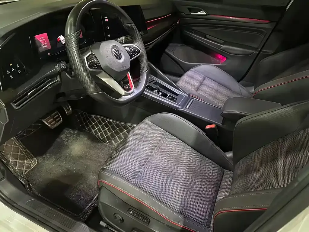 Volkswagen Golf GTI 2023 из CN, фото 10
