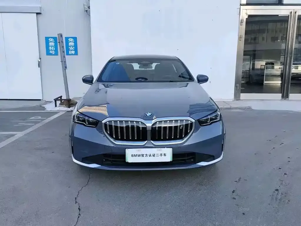 BMW i5 2025 из CN, фото 4
