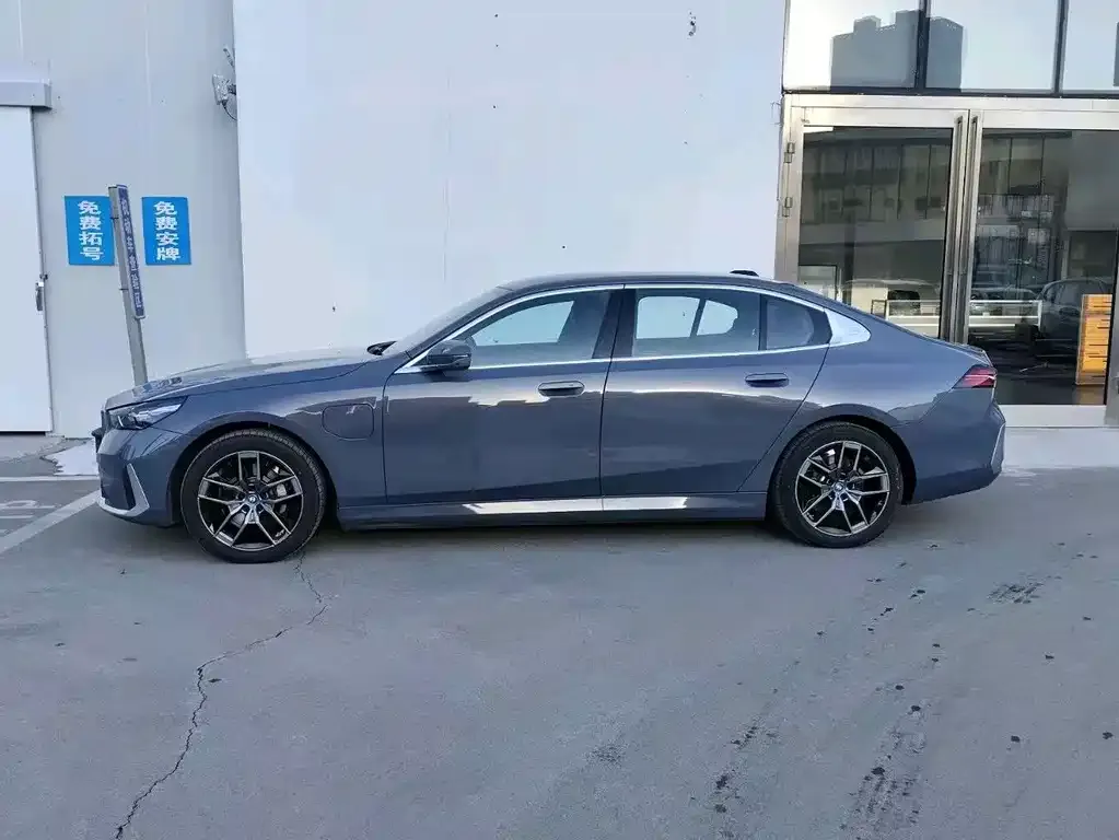 BMW i5 2025 из CN, фото 7