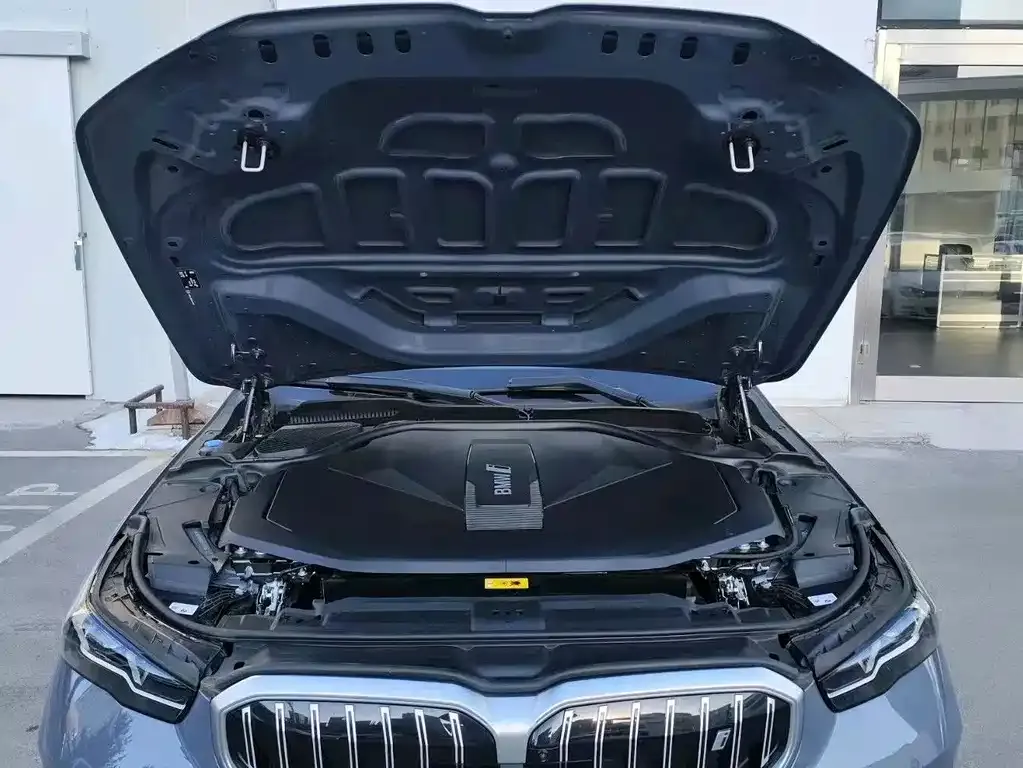 BMW i5 2025 из CN, фото 6