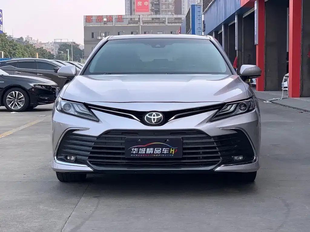 Toyota Camry 2022 из CN, фото 2