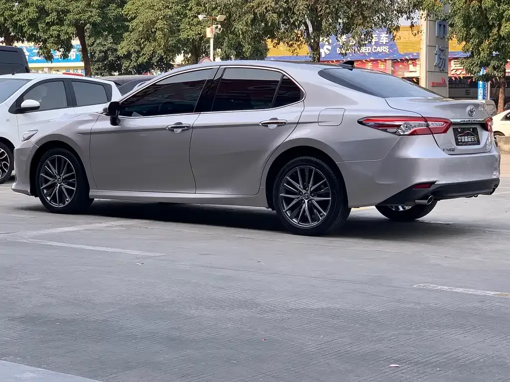 Toyota Camry 2022 из CN, фото 8