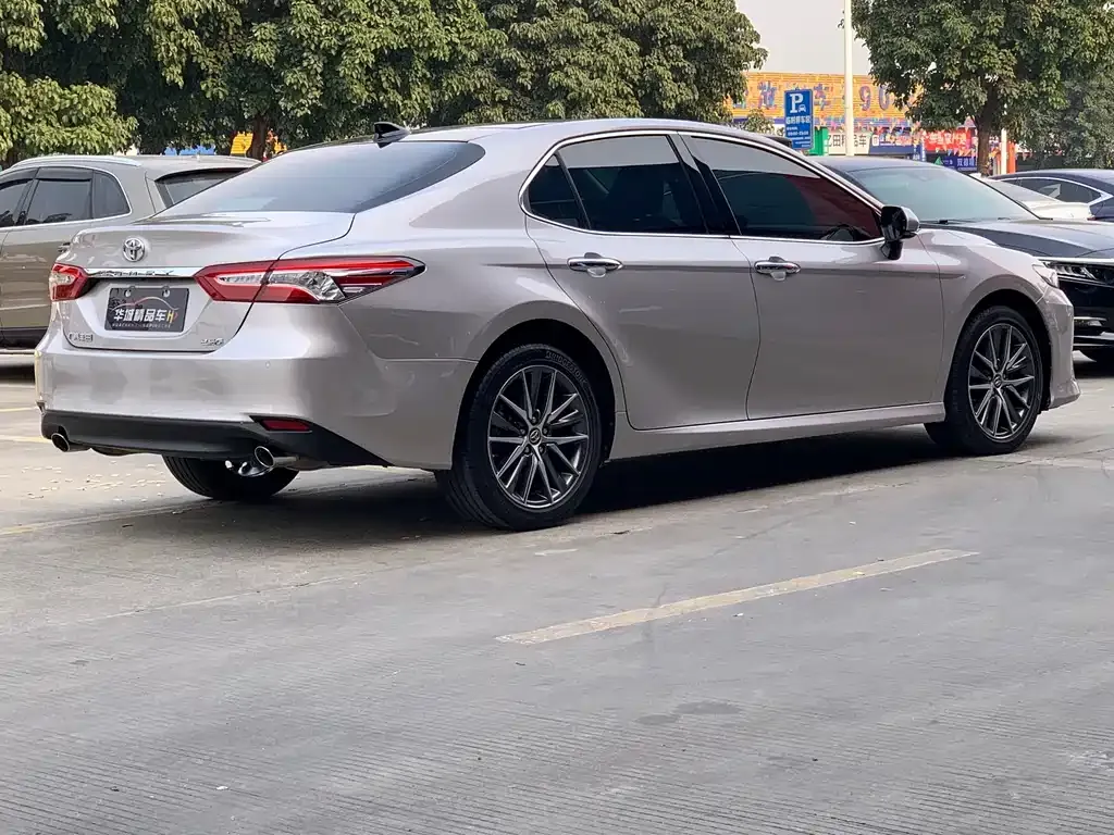 Toyota Camry 2022 из CN, фото 10