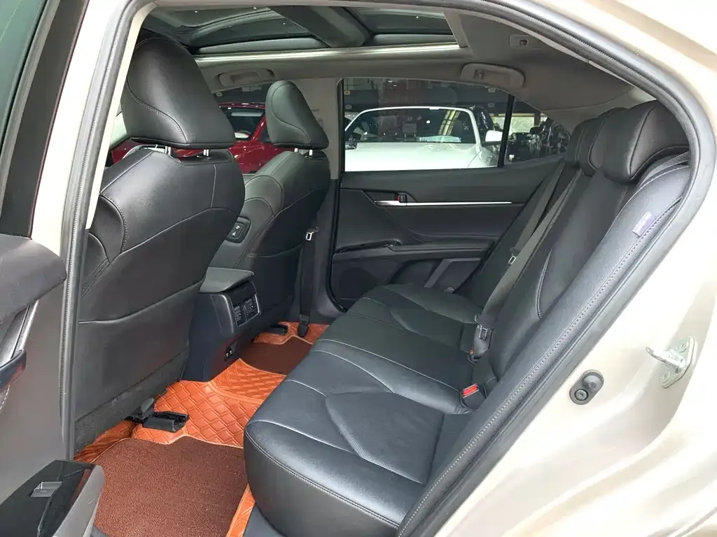 Toyota Camry 2022 из CN, фото 5