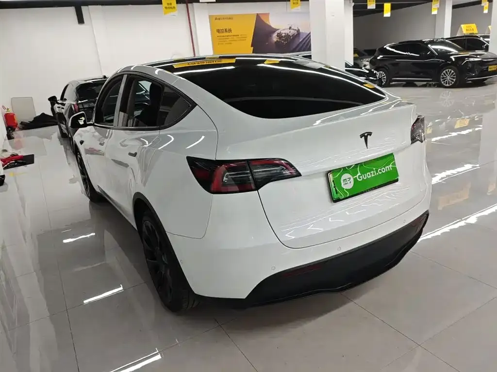 Tesla Model Y 2023 из CN, фото 9