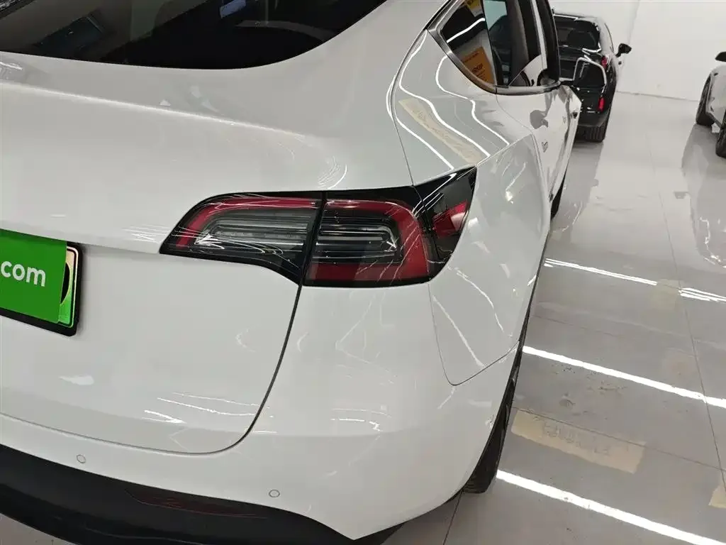 Tesla Model Y 2023 из CN, фото 4