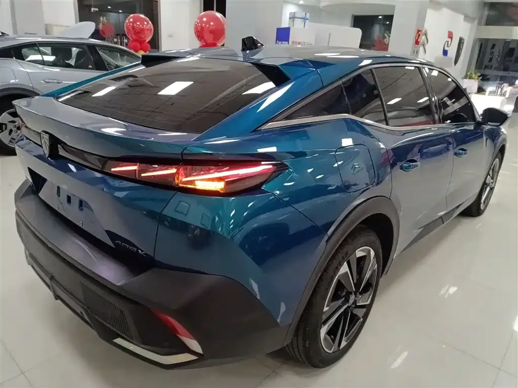 Peugeot 408X 2023 из CN, фото 9