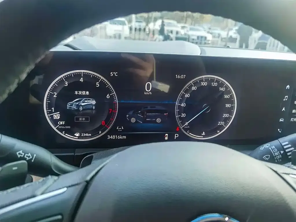 Buick GL8 2021 из CN, фото 9